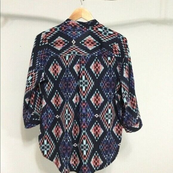 ROLL Tab Sleeve Blouse Tribal Print M - Picture 3 of 5